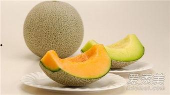 吃哈密瓜喉咙疼,喉咙不适需注意