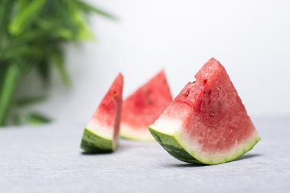 梦见吃西瓜小瓜,揭秘吃西瓜小瓜的神秘寓意