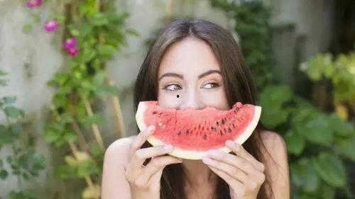 甜妹吃瓜感悟,揭秘娱乐圈背后的甜蜜与苦涩