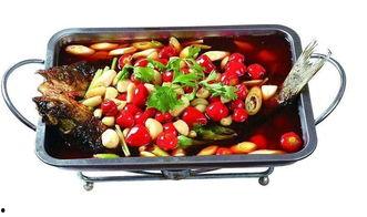 阳光花园吃瓜,夏日炎炎，瓜香四溢